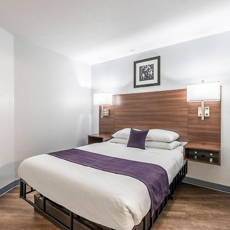 Americas Best Value Inn סרסי מראה חיצוני תמונה