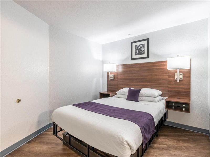 Americas Best Value Inn סרסי מראה חיצוני תמונה