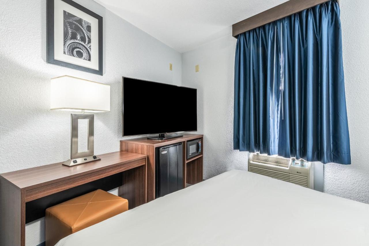 Americas Best Value Inn סרסי מראה חיצוני תמונה
