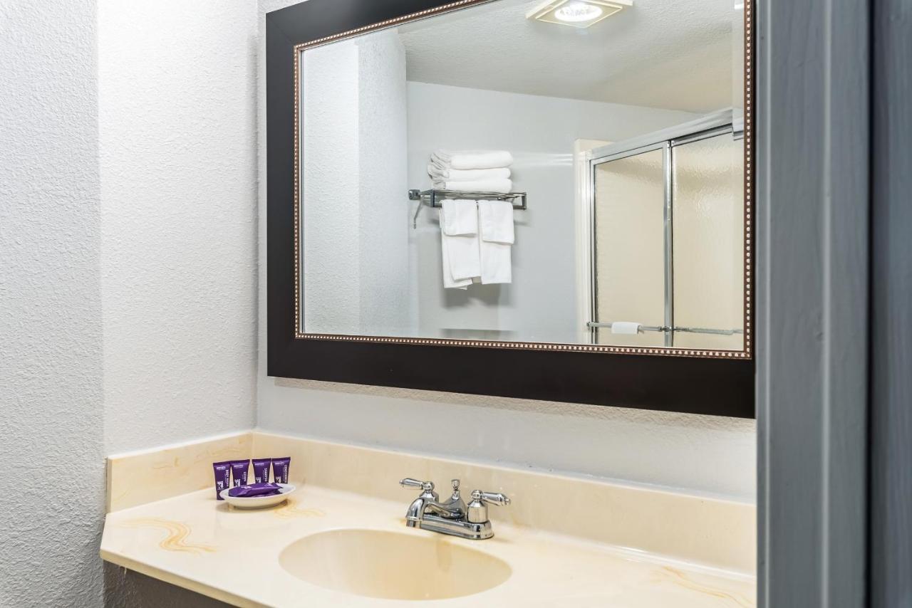 Americas Best Value Inn סרסי מראה חיצוני תמונה