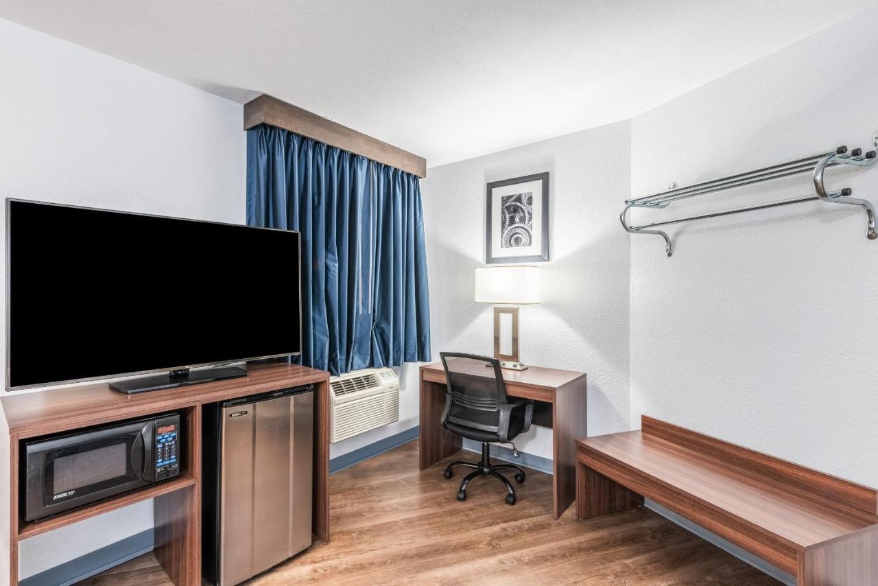 Americas Best Value Inn סרסי מראה חיצוני תמונה