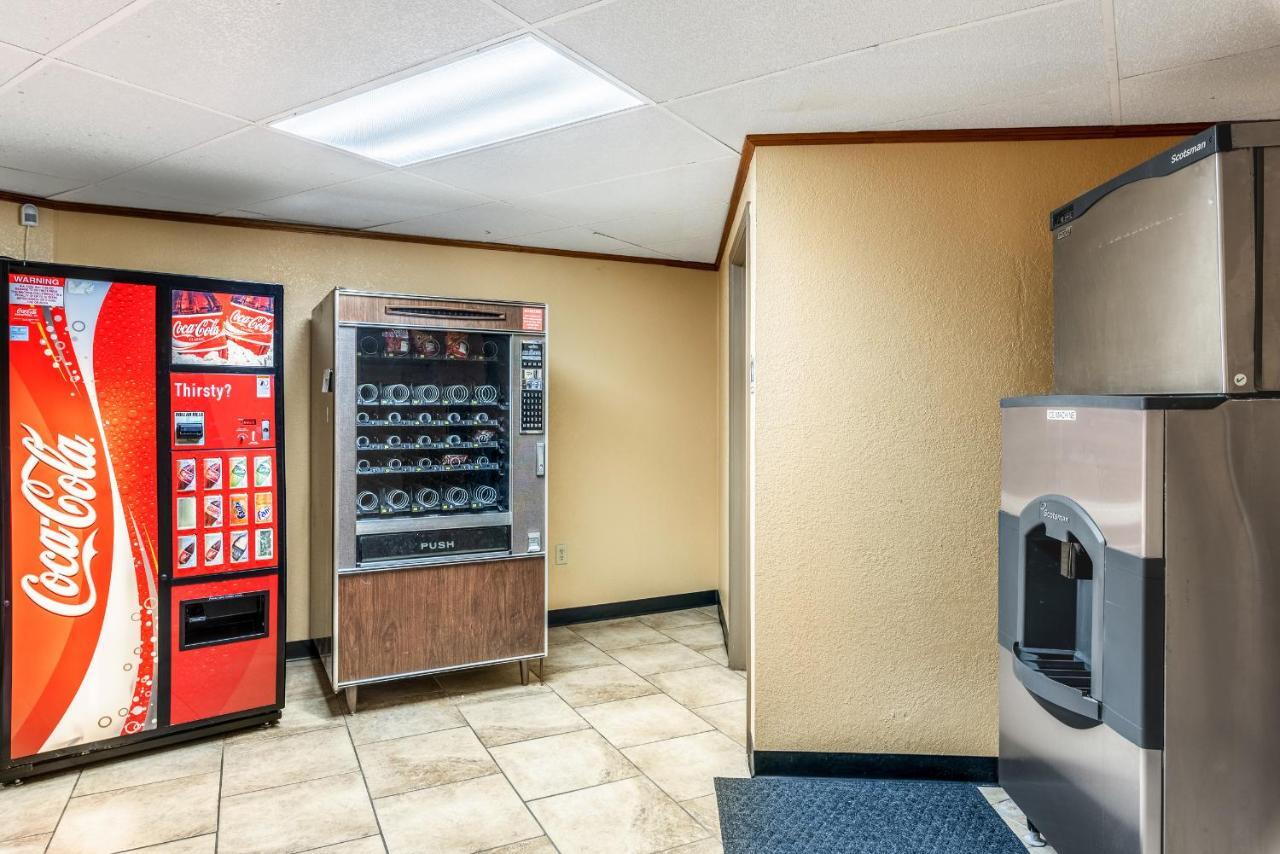 Americas Best Value Inn סרסי מראה חיצוני תמונה