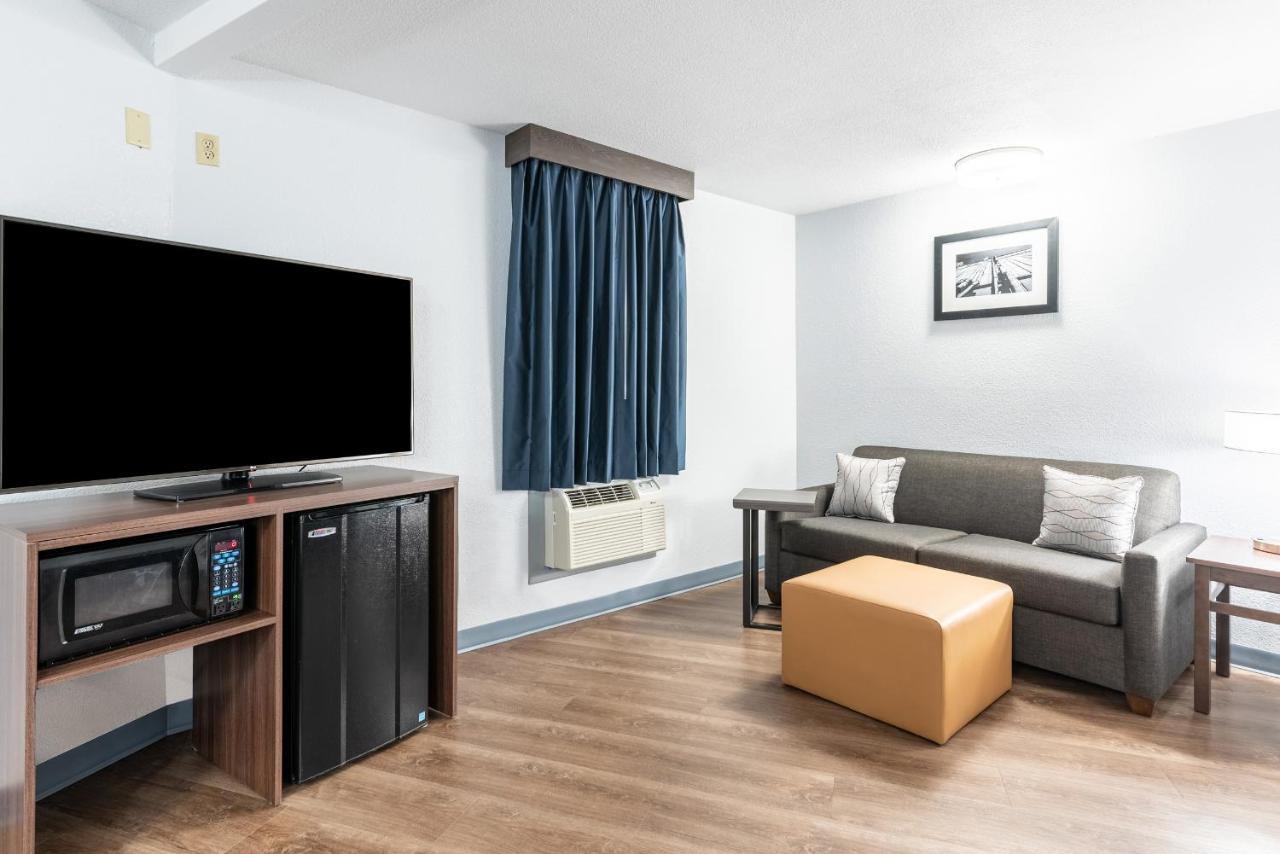 Americas Best Value Inn סרסי מראה חיצוני תמונה